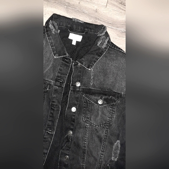 Oversized distressed off-black denim jacket "women" L - Picture 2 of 3